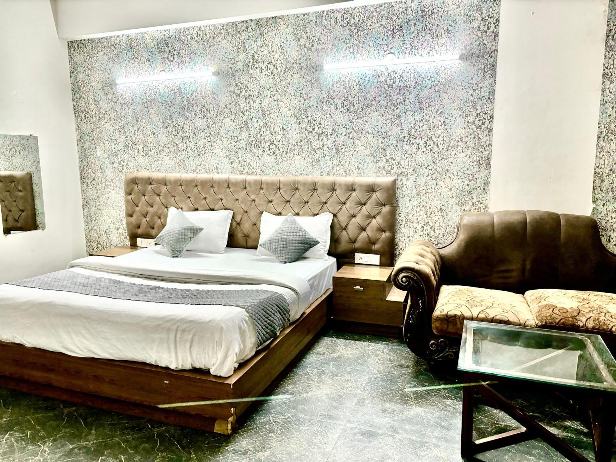 Hotel Pushpanjali Νέο Δελχί Εξωτερικό φωτογραφία